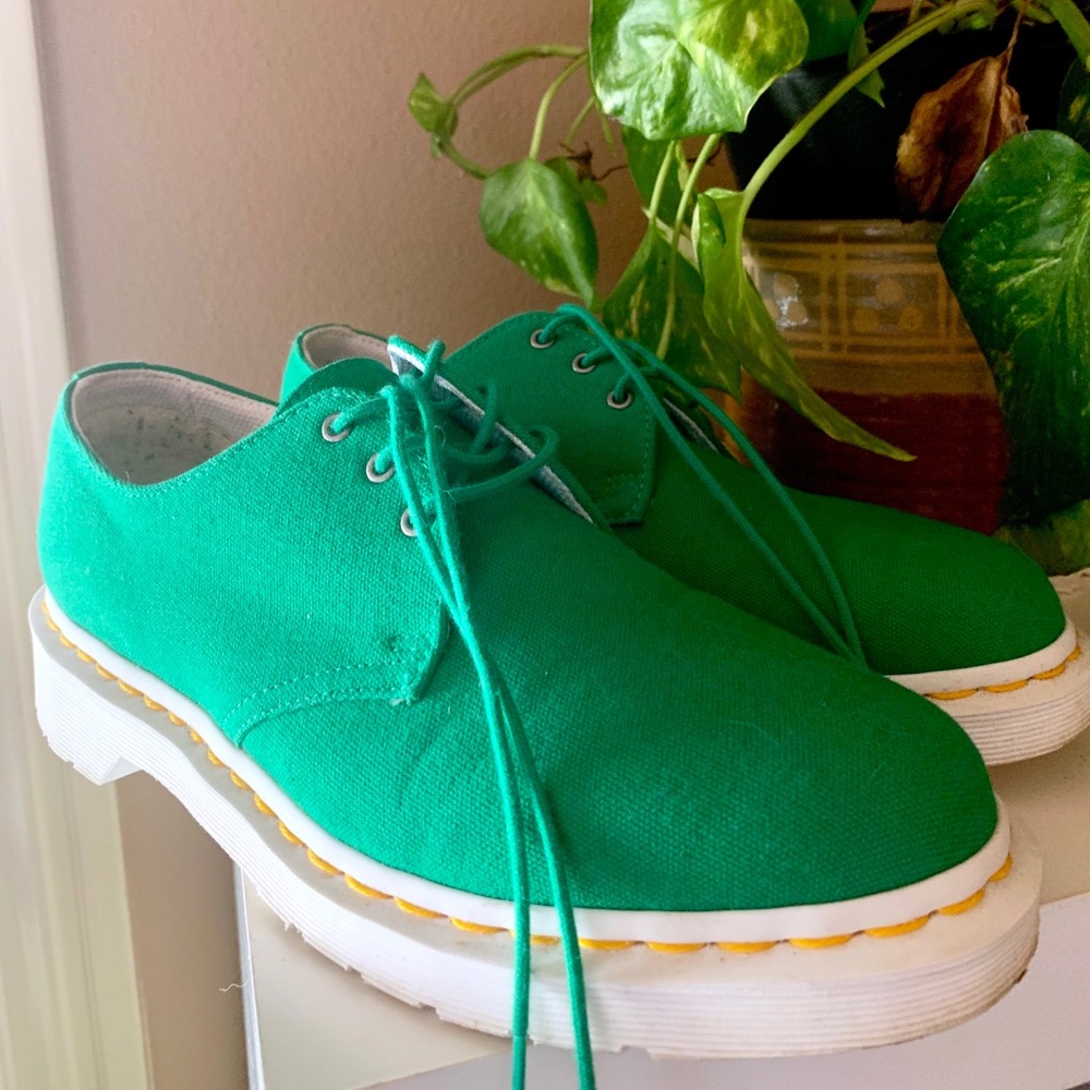 Kelly Green Dr Martens Size 9